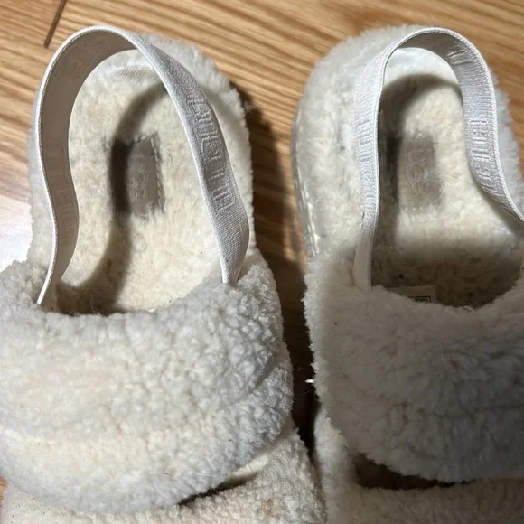 Ugg slippers - Picture 2 of 3